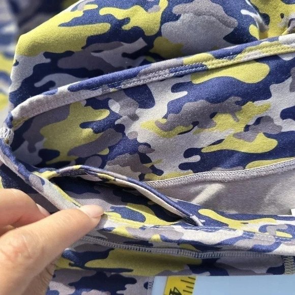 Fabletics Size M Mid-rise Printed Heathered Legging lite lime camouflage‎ - Picture 9 of 9